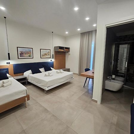 Villa Iris Giardini Naxos Bagian luar foto