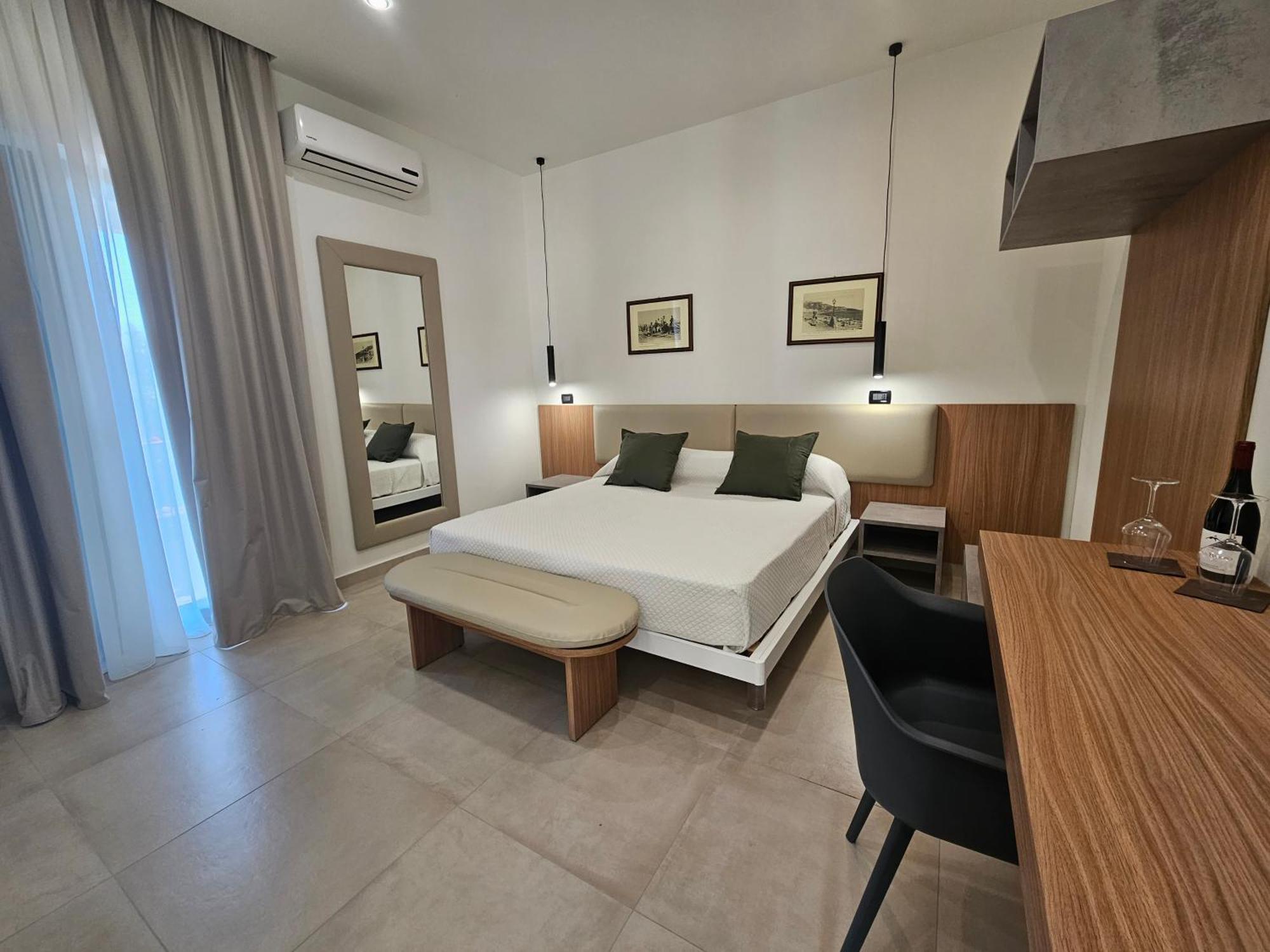 Villa Iris Giardini Naxos Bagian luar foto