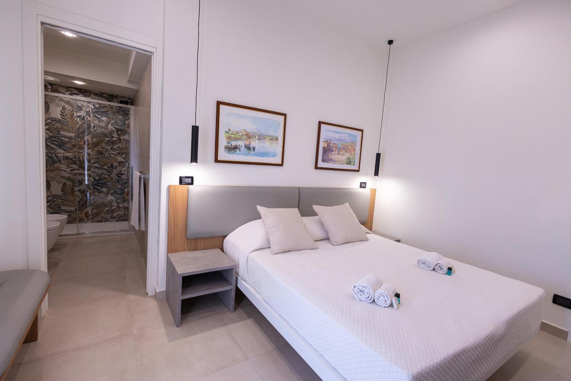 Villa Iris Giardini Naxos Bagian luar foto