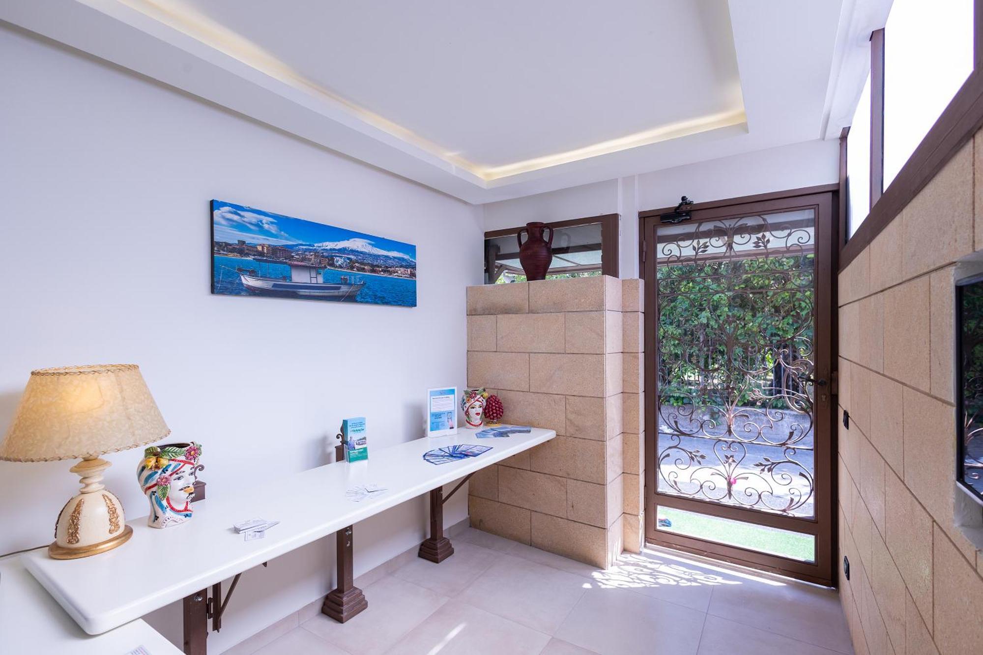 Villa Iris Giardini Naxos Bagian luar foto